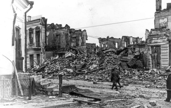 Алексей Щусев - зодчий, отстроивший Кишинев после войны Алексей Щусев - зодчий, отстроивший Кишинев после войны - Sputnik Молдова