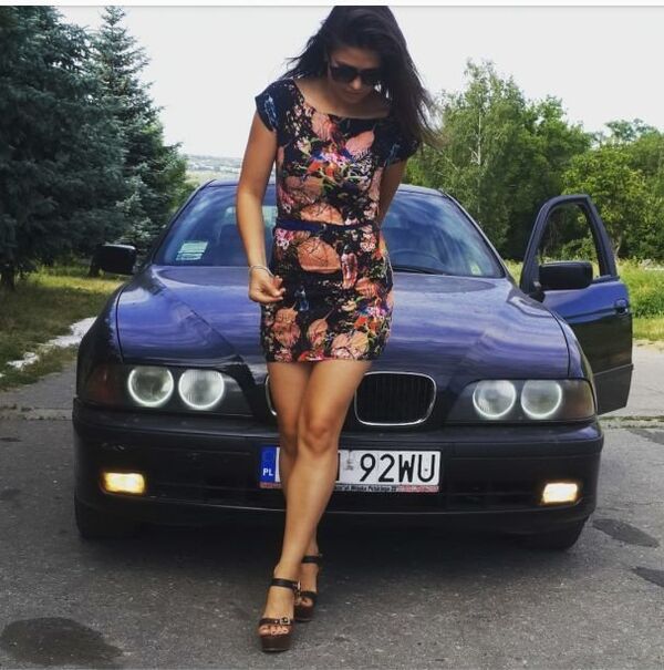 Девушки сняли свою гибель онлайн - Sputnik Молдова