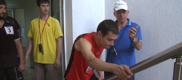 Первый в Молдове вертикальный забег состоялся в субботу Первый в Молдове вертикальный забег состоялся в субботу - Sputnik Молдова