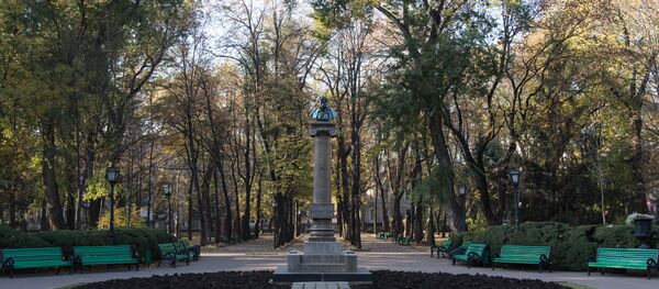 Памятник Пушкину  - Sputnik Moldova