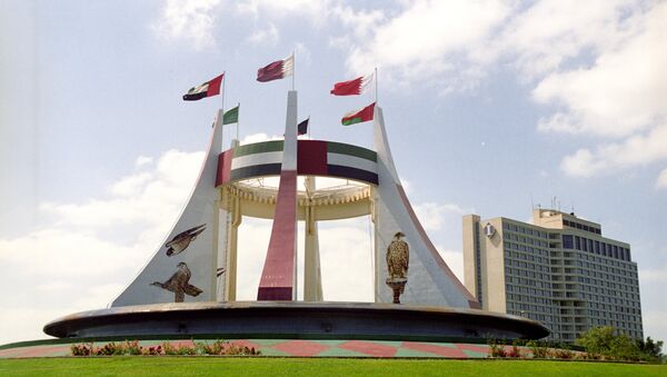 Monument edificat în cinstea fondării statului federativ Emiratele Arabe Unite - Sputnik Moldova