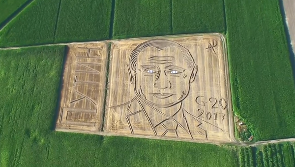 Итальянский фермер нарисовал портрет Путина на поле - Sputnik Moldova-România