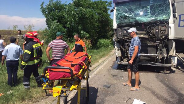 Imagini de la accidentul grav cu victime multiple, din județul Teleorman, în care au fost implicate 17 persoane - Sputnik Moldova-România