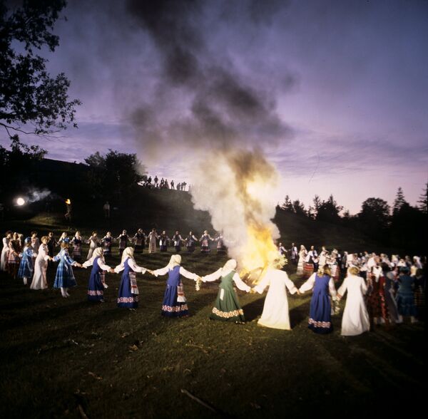 В ночь на 7 июля – праздник Иван Купала: история, традиции и обычаи - Sputnik Молдова