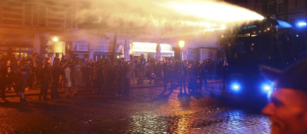 Protest anti G20 la Hamburg Protest anti G20 la Hamburg - Sputnik Moldova-România