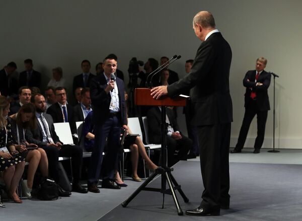 Президент РФ Владимир Путин во время пресс-конференции по итогам саммита лидеров Группы двадцати G20 в Гамбурге - Sputnik Молдова