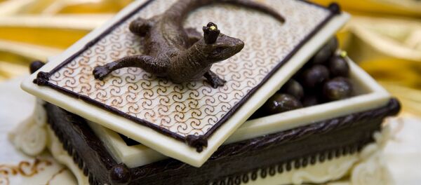 Шоколадная ящерица.  - Sputnik Молдова