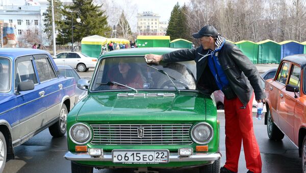 Автопробег, приуроченный к 45-летию копейки прошел в Барнауле - Sputnik Молдова