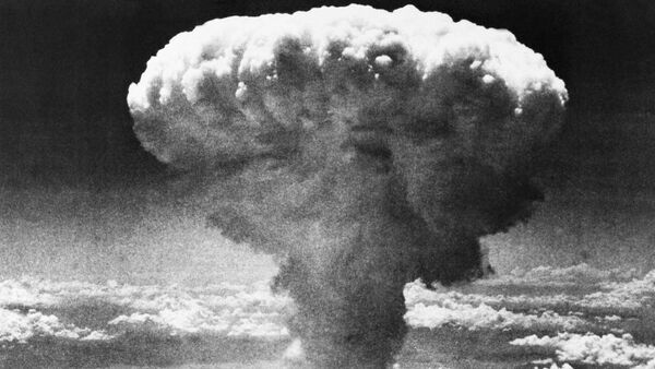 Ядерный гриб над Нагасаки, Лейтенант Чарльз Леви, 1945 - Sputnik Молдова