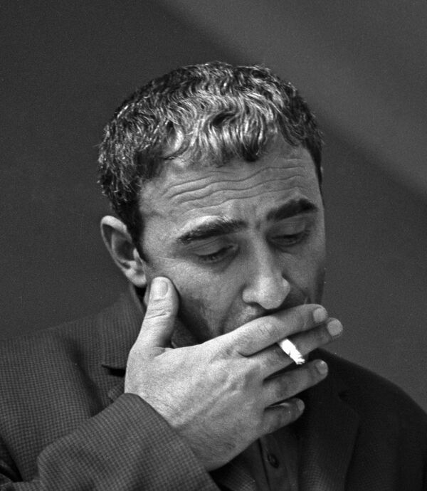 Грузинский писатель Нодар Думбадзе - Sputnik Молдова