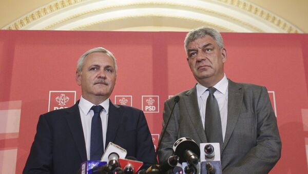 Liviu Dragnea (stânga) și Mihai Tudose (dreapta) - Sputnik Moldova-România