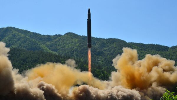 The intercontinental ballistic missile Hwasong-14 is seen during its test in this undated photo released by North Korea's Korean Central News Agency (KCNA) in Pyongyang, July 5 2017 - Sputnik Moldova-România