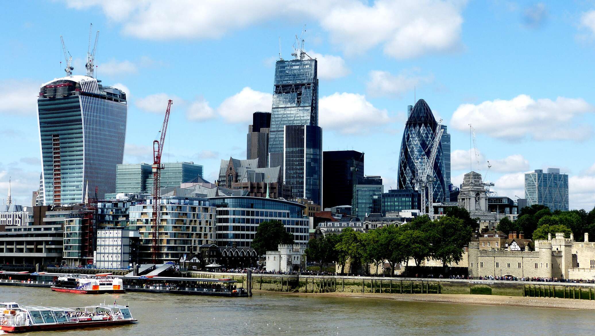 The city of london financial center