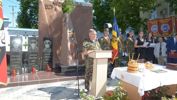 Открытие в Чимишлии памятника погибшим в Афганистане - Sputnik Молдова