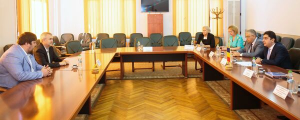 Vizita ambasadorului belarus Andrei Grinkevich la Iași - Sputnik Moldova-România