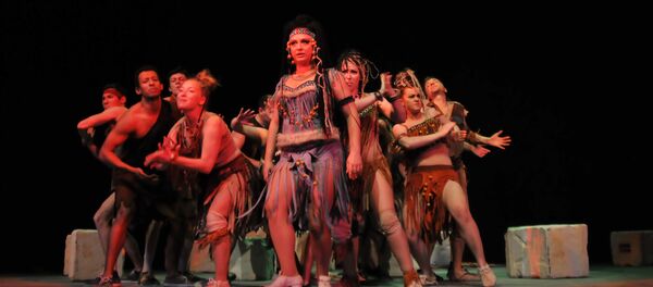 Спектакль Выстрел в спину - Sputnik Молдова