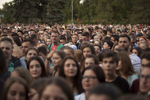 По оценкам организаторов, на концерт собрались около 50 тысяч человек - Sputnik Молдова