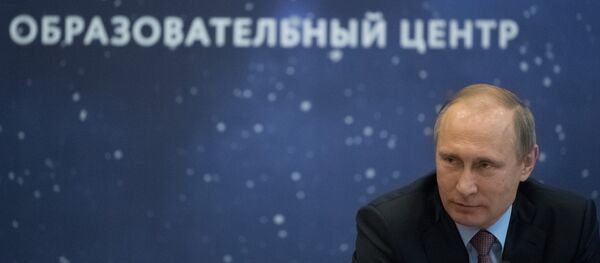 Vizita lui Vladimir Putin la centrul educațional Sirius din Soci - Sputnik Moldova-România