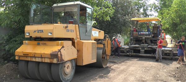 И в молдавской провинции строятся первоклассные дороги - Sputnik Moldova