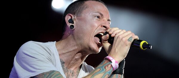 Музыкант Честер Беннингтон Музыкант Честер Беннингтон - Sputnik Молдова