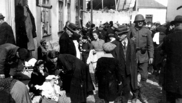 На рынке еврейского гетто Кишинёва, 1941 год - Sputnik Молдова