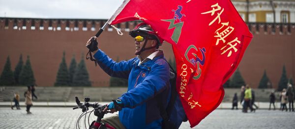 Турист на Красной площади в Москве Турист на Красной площади в Москве - Sputnik Молдова