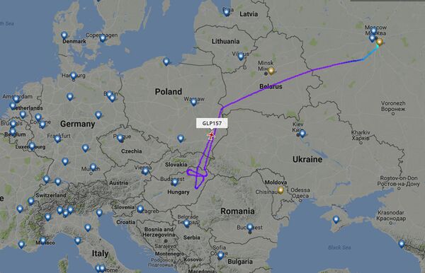 Направление движения самолета, на борту которого находится вице-премьер России Дмитрий Рогозин Направление движения самолета, на борту которого находится вице-премьер России Дмитрий Рогозин - Sputnik Молдова