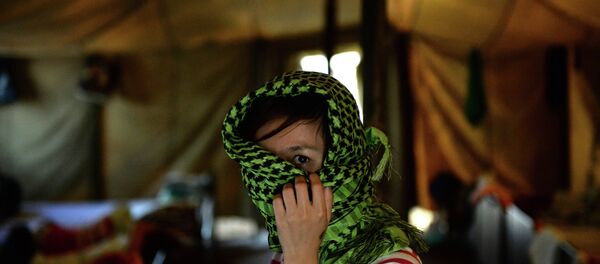 Палаточный лагерь для мигрантов в Гольяново - Sputnik Moldova