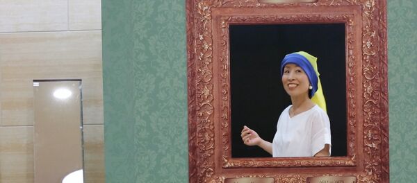 Посетители музея в Японии переодеваются в персонажей картин Посетители музея в Японии переодеваются в персонажей картин - Sputnik Молдова