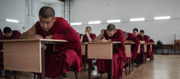 Буддийский университет Даши Чойнхорлин в Иволгинском дацане в Бурятии - Sputnik Moldova-România