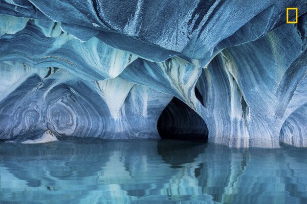 Работа фотографа Clane Gessel Marble Caves, получившая поощрительный приз в категории Природа в фотоконкурсе 2017 National Geographic Travel Photographer of the Year - Sputnik Молдова
