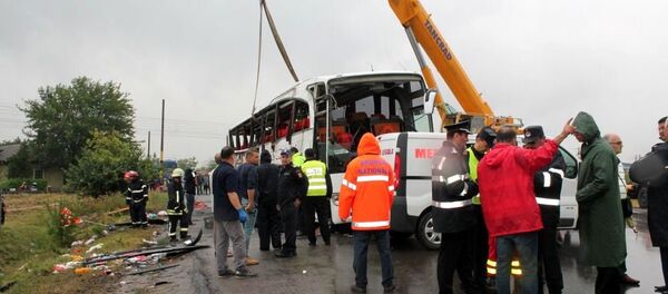 Авария автобуса Стамбул-Кишинев возле населенного пункта Балдовинешть уезд Брэила - Sputnik Молдова