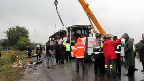 Авария автобуса Стамбул-Кишинев возле населенного пункта Балдовинешть уезд Брэила - Sputnik Moldova