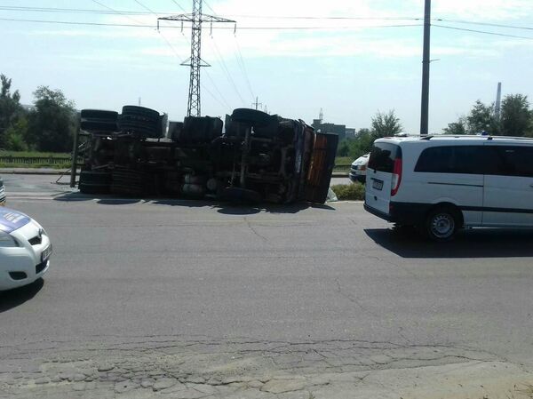 Betonieră răsturnată în Chișinău - Sputnik Moldova