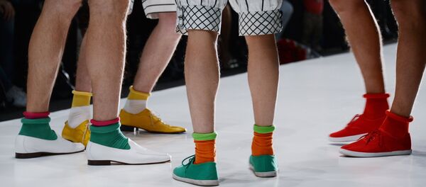 Модели демонстрируют одежду из новой коллекции Славы Зайцева на Mercedes-Benz Fashion Week - Sputnik Moldova