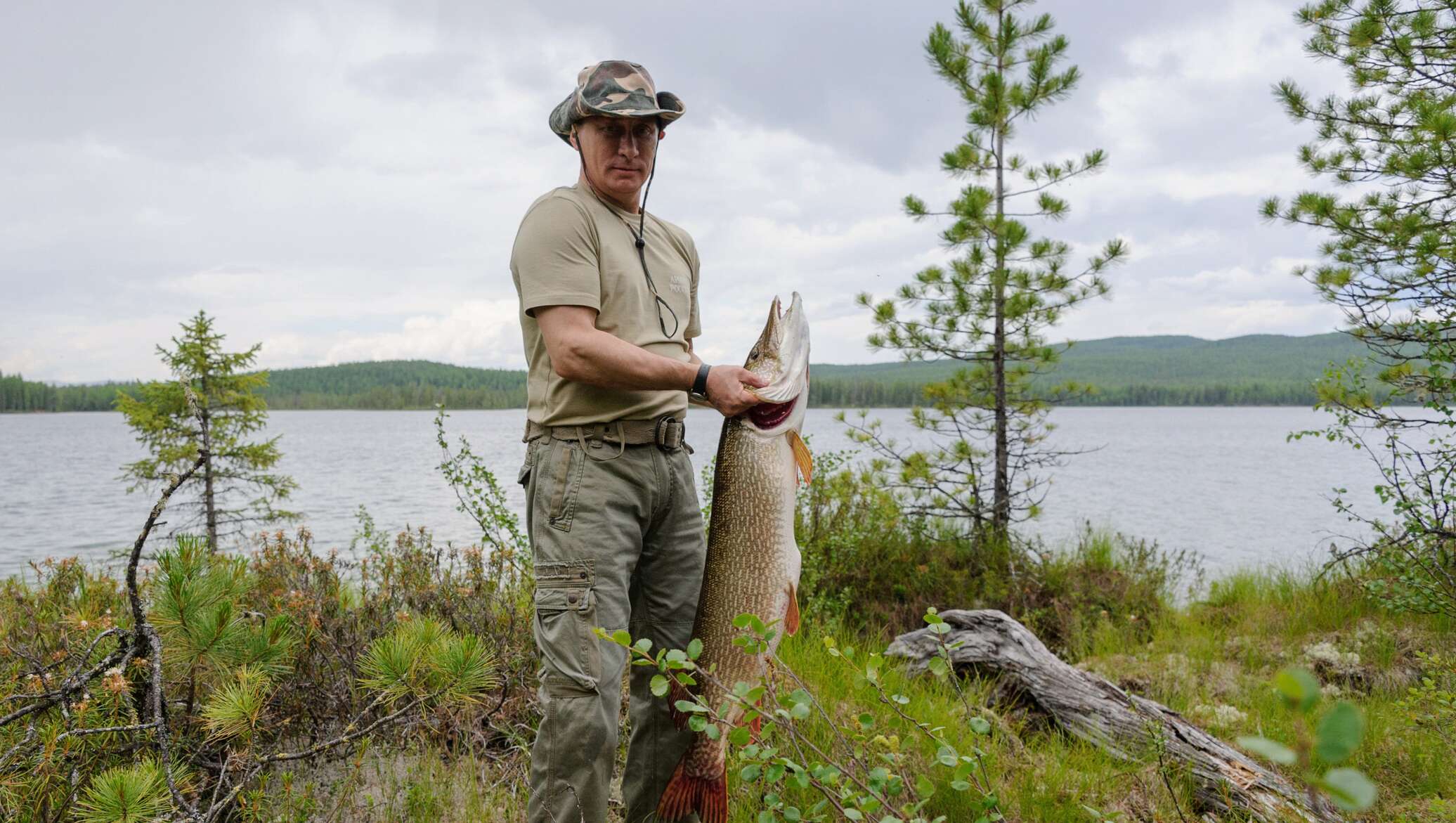 Путин сварил уху