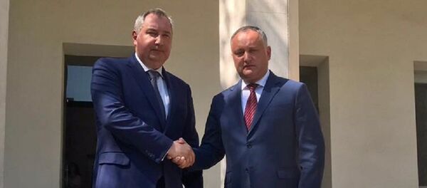 Дмитрий Рогозин‏ и Игорь Додон - Sputnik Молдова