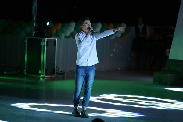 Фото с концерта Орленок - выступление юных артистов на сцене - Sputnik Молдова