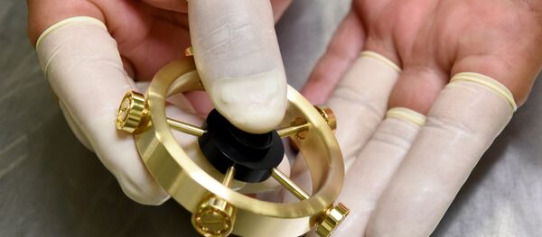 В Японии создан самый долговращающийся спиннер в мире - Sputnik Молдова