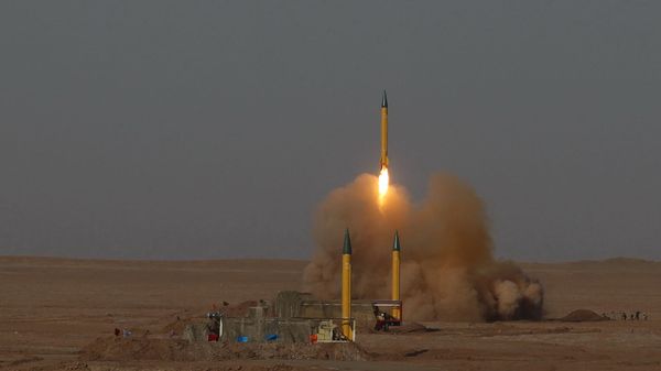 Запуск баллистической ракеты в Иране - Sputnik Moldova