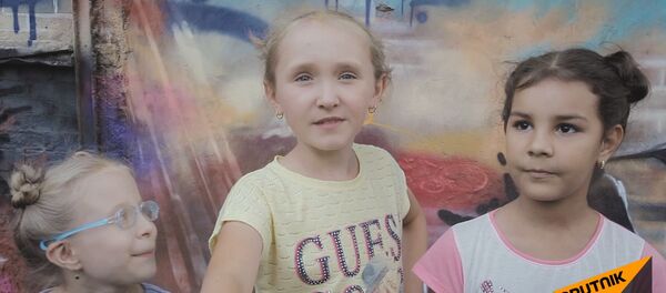 Участницы Ты супер! Танцы! из Молдовы: Болейте за нас! Участницы Ты супер! Танцы! из Молдовы: Болейте за нас! - Sputnik Молдова