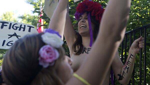Активистки Femen - Sputnik Молдова