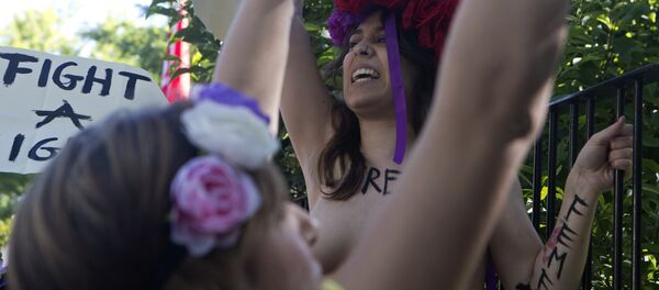 Активистки Femen - Sputnik Moldova-România