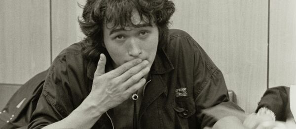 Виктор Цой перед концертом. 1990 год - Sputnik Молдова