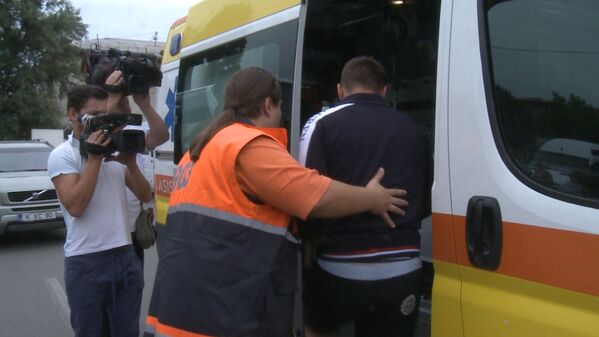 Двух пострадавших в ДТП в Румынии молдаван, которых привезли в Кишинев, сразу доставили в Больницу скорой помощи - Sputnik Молдова