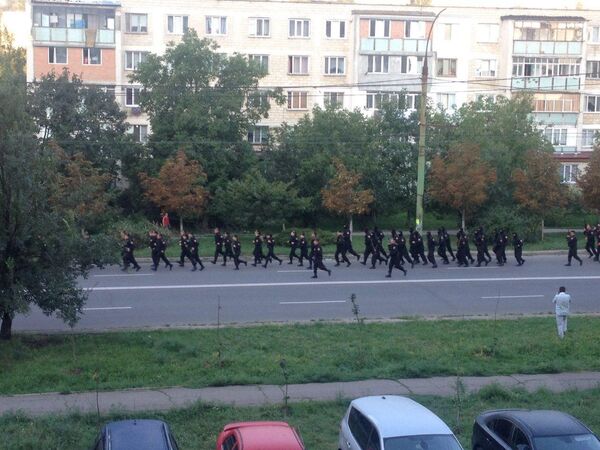 Exerciţii, carabinieri, Chişinău Exerciţii, carabinieri, Chişinău - Sputnik Moldova-România