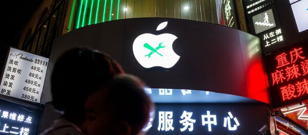 Неавторизованная мастерская Aplle в Шанхае, Китай, 15 августа 2017 года - Sputnik Moldova-România