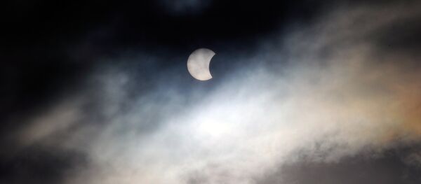 Солнечное затмение Солнечное затмение - Sputnik Молдова