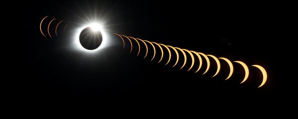 Композиция снимков солнечного затмения в США - Sputnik Молдова