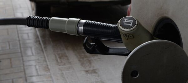 Alimentarea automobilelor cu carburanți - Sputnik Moldova